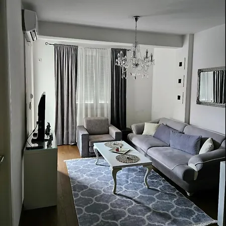 Apartment Comfort U Blizini Klinickog Centra *