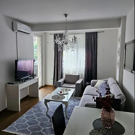 Comfort U Blizini Klinickog Centra Appartement *